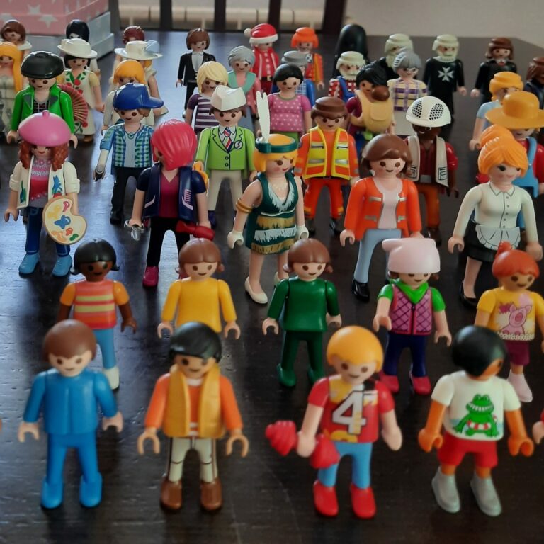 Terapia con muñecos Playmobil